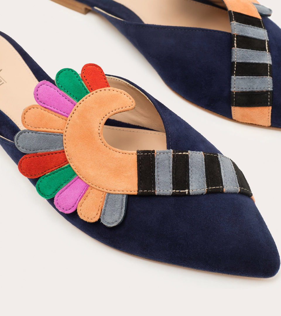 The Iconic Flower Mule